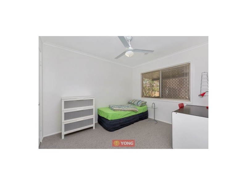 16 Saffron St, Robertson QLD 4109