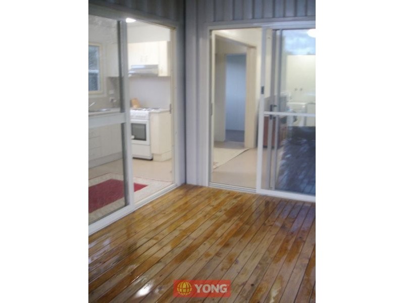 16 Saffron St, Robertson QLD 4109