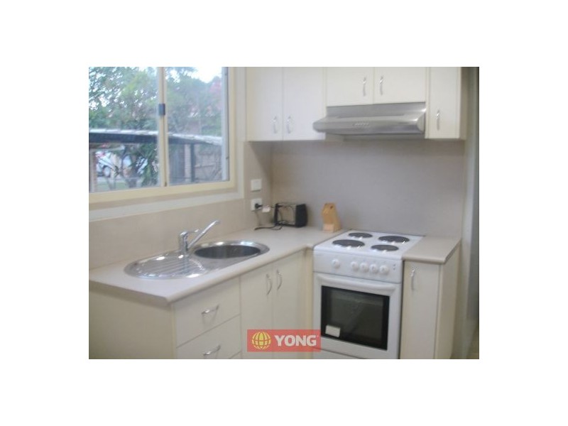 16 Saffron St, Robertson QLD 4109