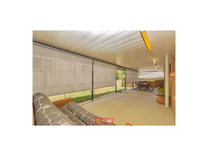 16 Saffron St, Robertson QLD 4109