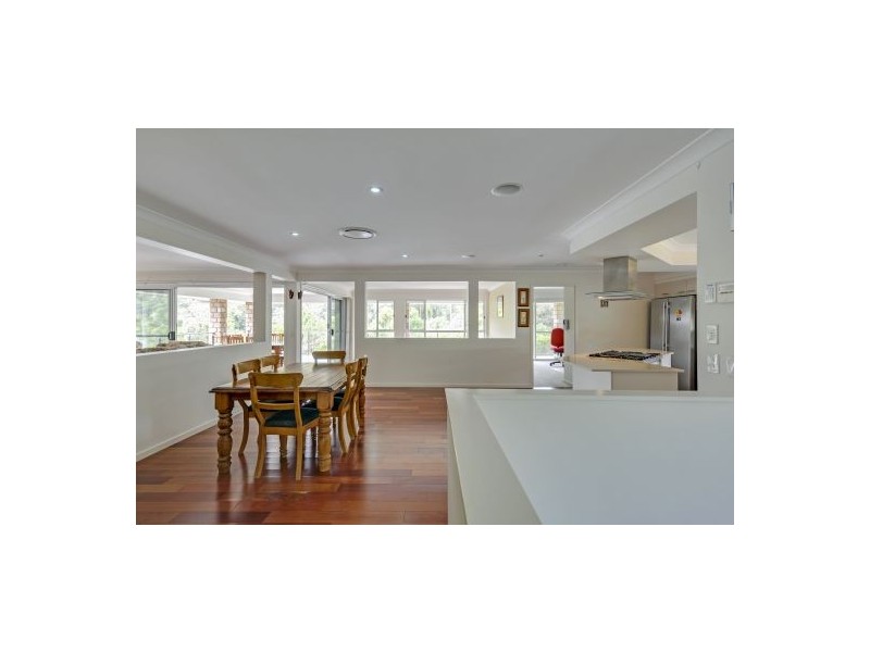 18 John Markwell Pde, Daisy Hill QLD 4127