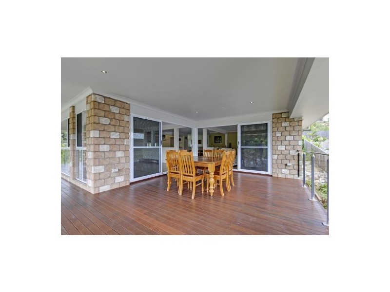 18 John Markwell Pde, Daisy Hill QLD 4127