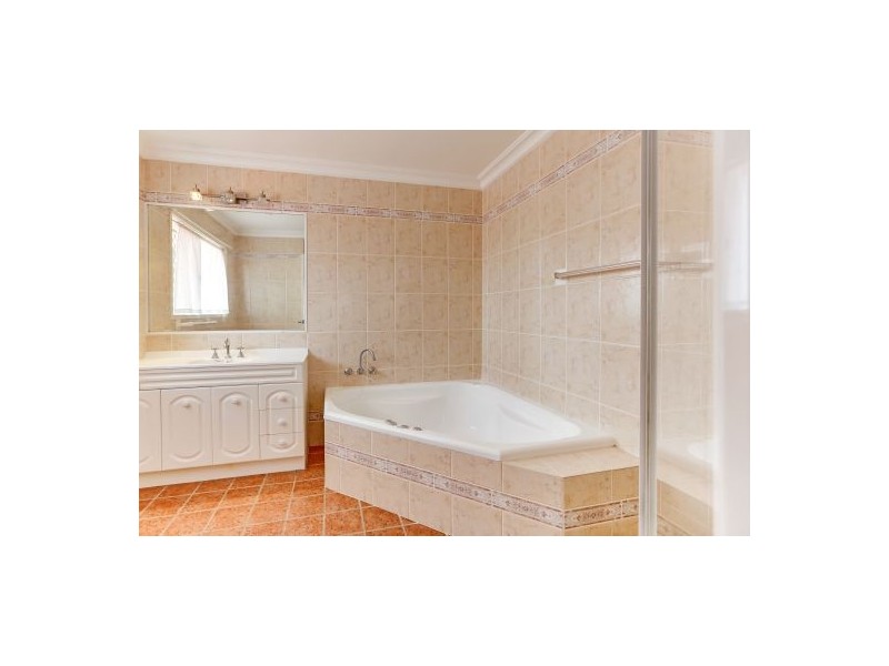 7 Dolphin St, Macgregor QLD 4109