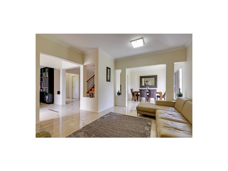 18 Sarabah Close, Calamvale QLD 4116