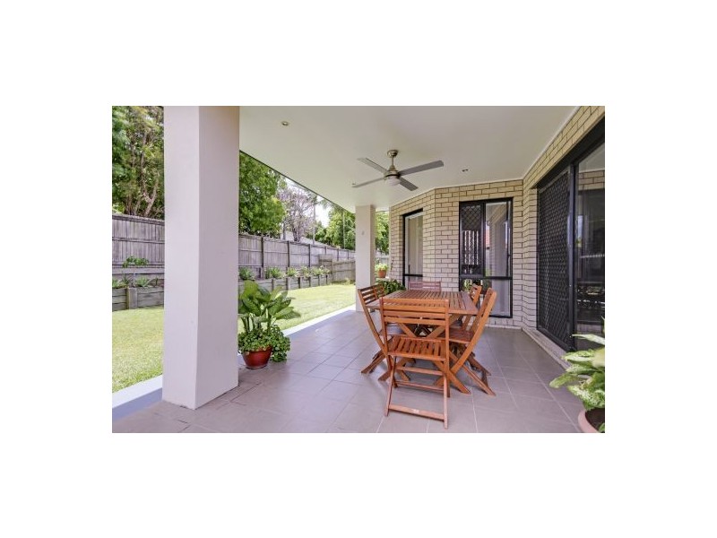 18 Sarabah Close, Calamvale QLD 4116