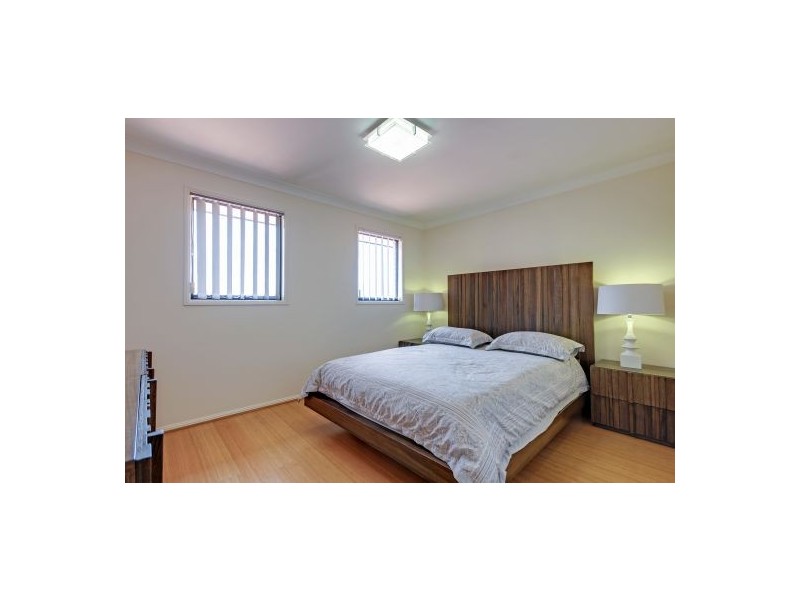 18 Sarabah Close, Calamvale QLD 4116