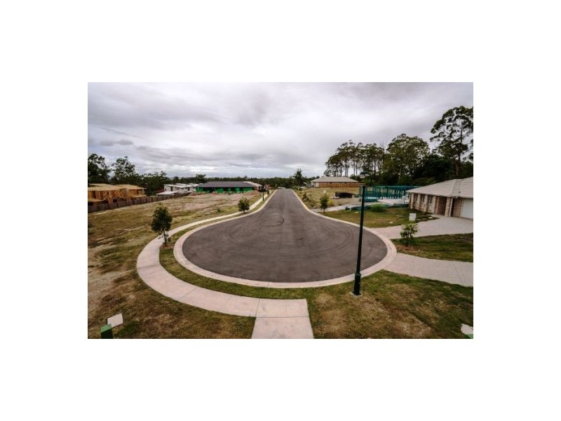 * Oasis Crt, Marsden QLD 4132