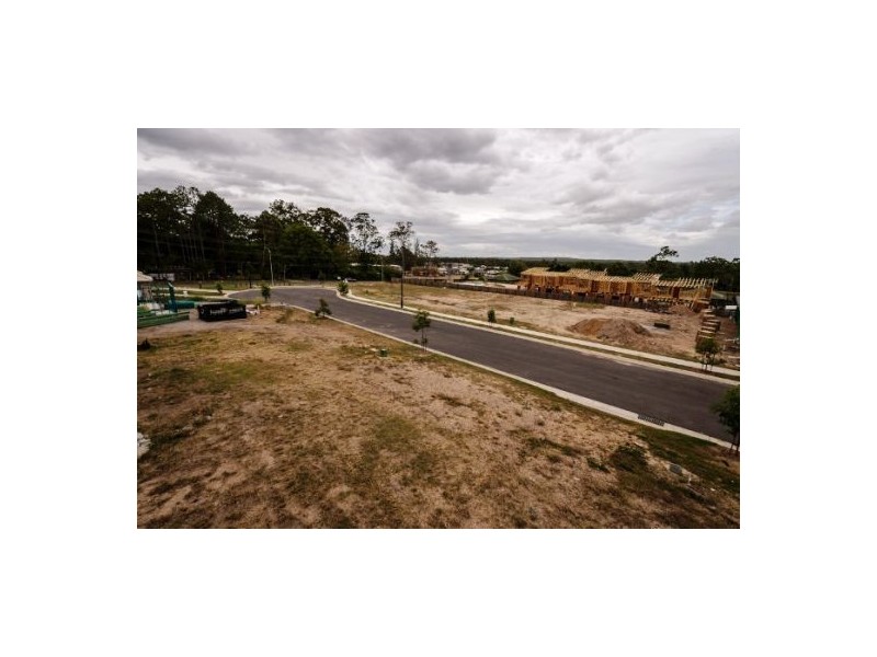 * Oasis Crt, Marsden QLD 4132