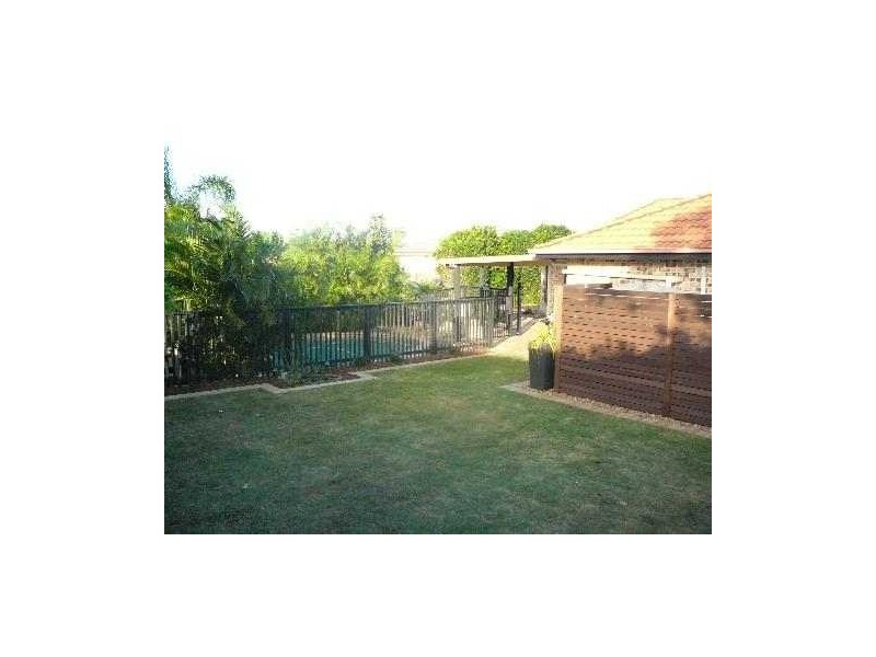 10 Haly Ct, Petrie QLD 4502
