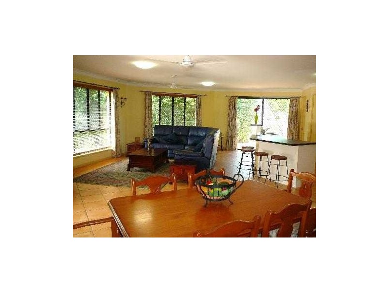 10 Haly Ct, Petrie QLD 4502