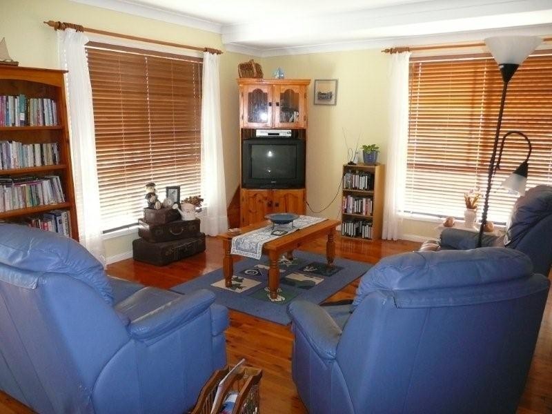 7 Lauren Court, Camira QLD 4300