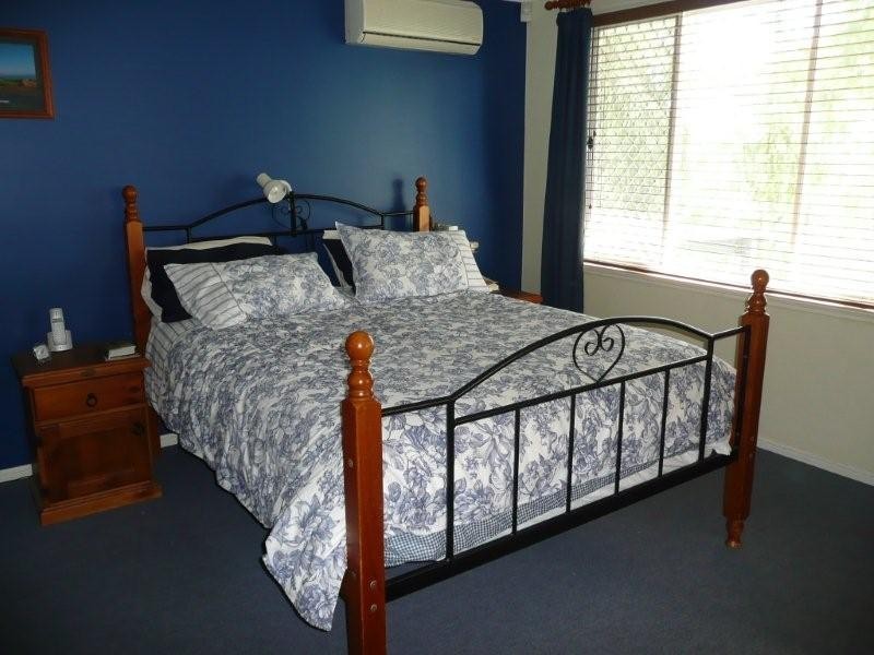 7 Lauren Court, Camira QLD 4300