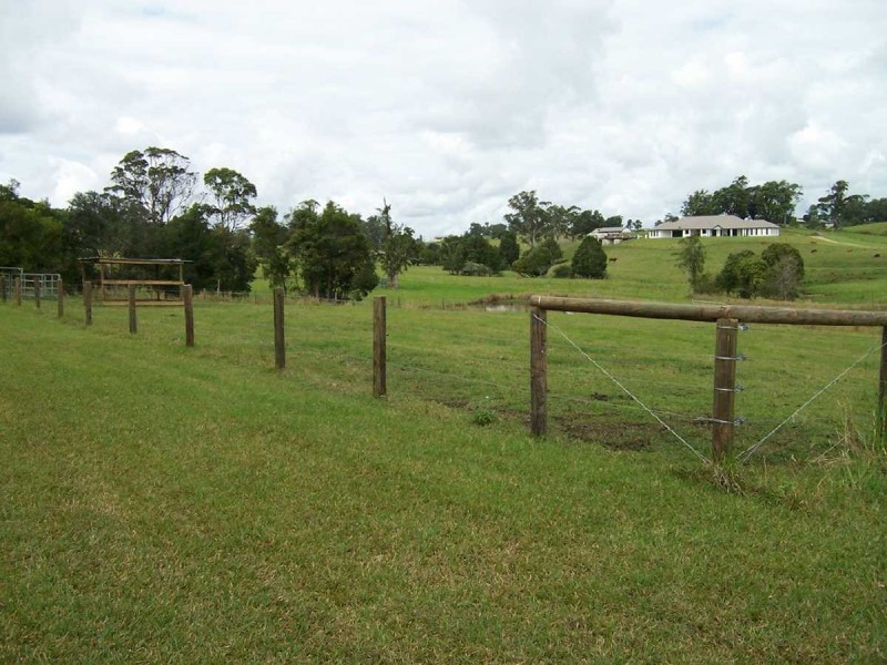 Mapleton QLD 4560
