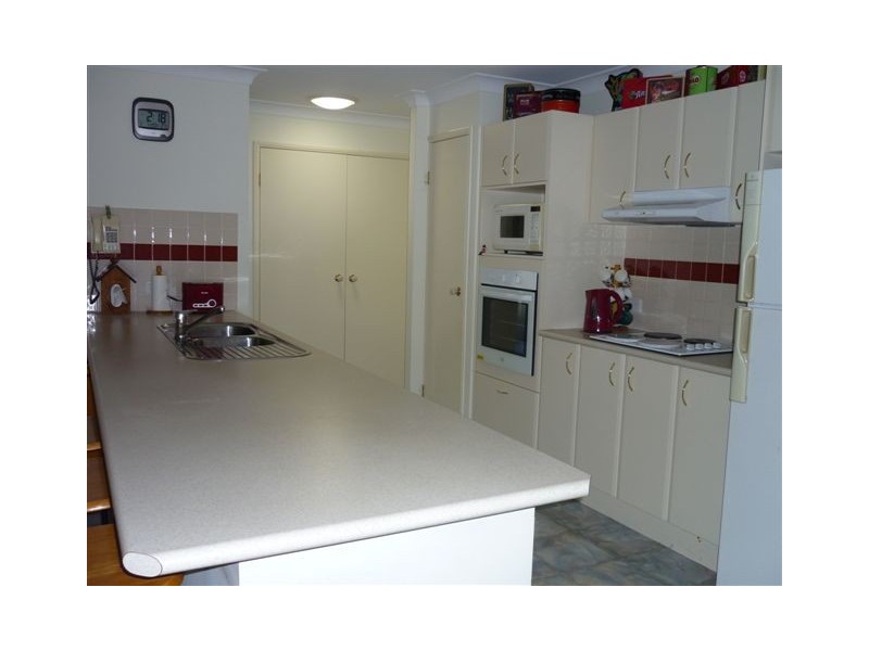 1 Cedarwood Dr, Brassall QLD 4305