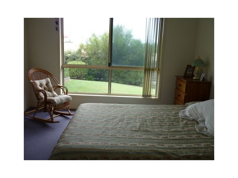 1 Cedarwood Dr, Brassall QLD 4305