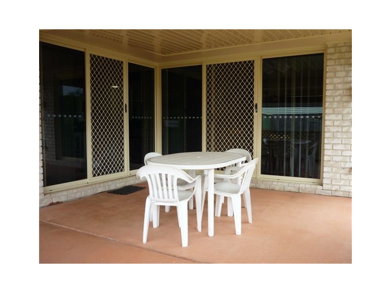 1 Cedarwood Dr, Brassall QLD 4305