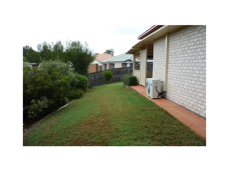 1 Cedarwood Dr, Brassall QLD 4305