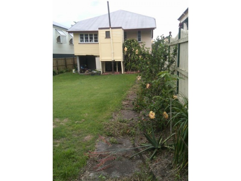 65 Macrossan, Norman Park QLD 4170