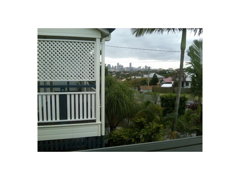 65 Macrossan, Norman Park QLD 4170