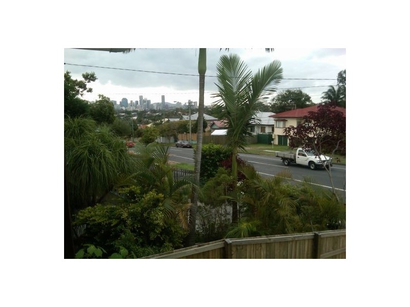 65 Macrossan, Norman Park QLD 4170