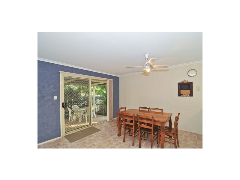 8 Elmhurst Crescent, Flinders View QLD 4305