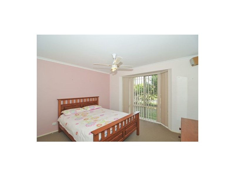 8 Elmhurst Crescent, Flinders View QLD 4305