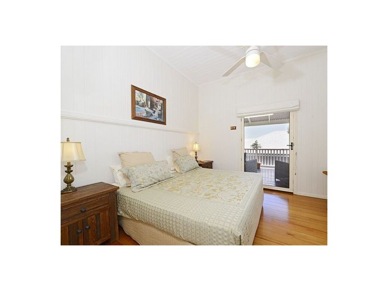 1/57 Macaulay Street, Coorparoo QLD 4151