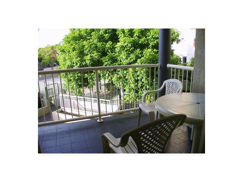 224.85 Deakin Street, Kangaroo Point QLD 4169