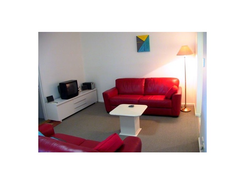 224.85 Deakin Street, Kangaroo Point QLD 4169