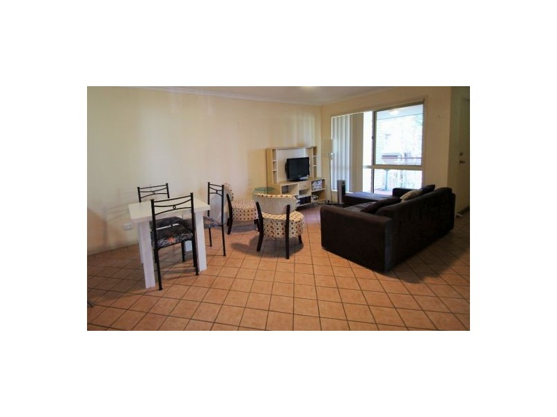 7.17 Hubert Street, Woolloongabba QLD 4102