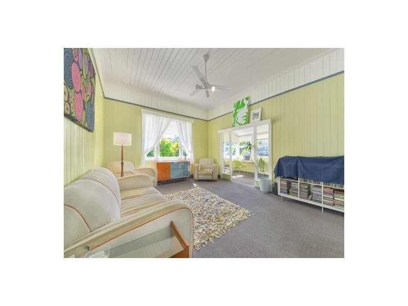 76. MAYNARD STREET, Woolloongabba QLD 4102