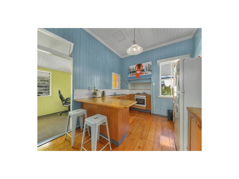 76. MAYNARD STREET, Woolloongabba QLD 4102