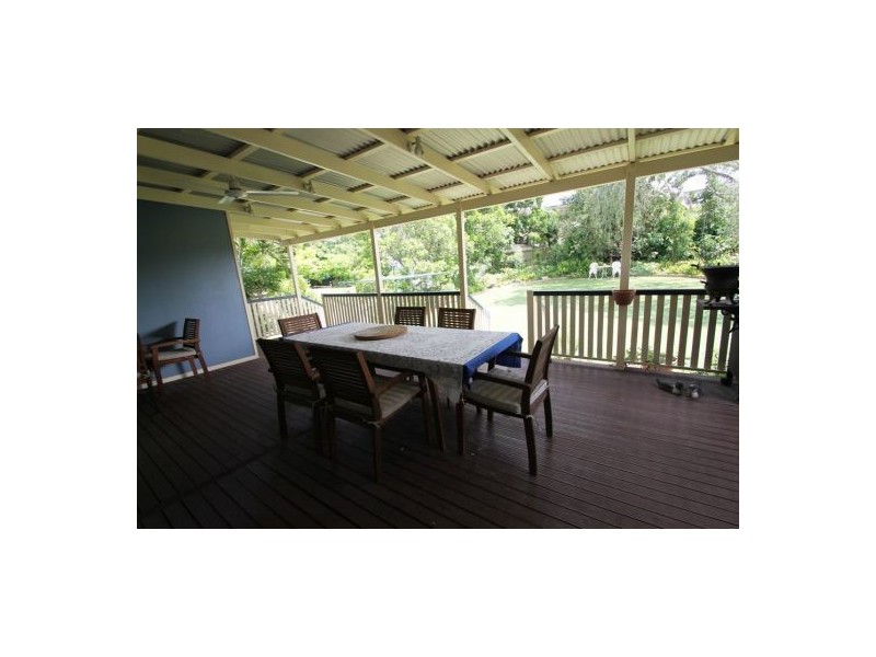 16 WOODROW DRIVE, Coorparoo QLD 4151