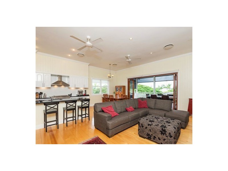 13 LONGLANDS ST, East Brisbane QLD 4169