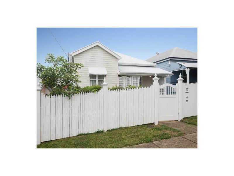 13 LONGLANDS ST, East Brisbane QLD 4169