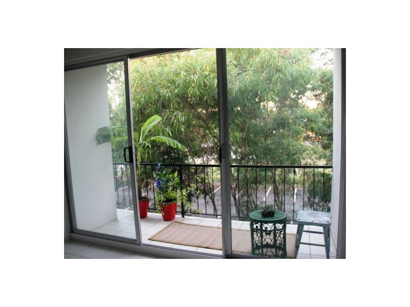 5.83 LINTON STREET, Kangaroo Point QLD 4169