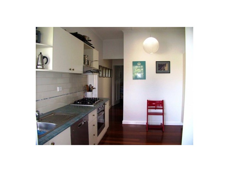 9 HOWARD STREET, Coorparoo QLD 4151