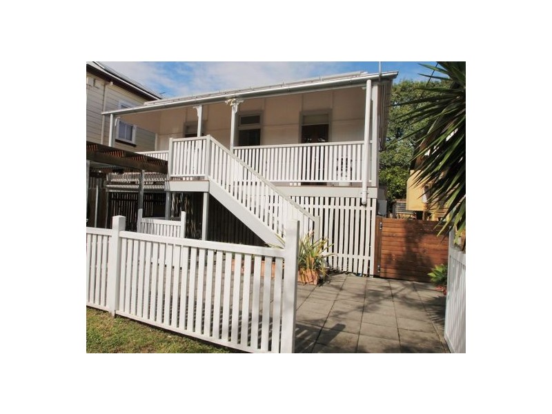 10 LINE STREET, Woolloongabba QLD 4102