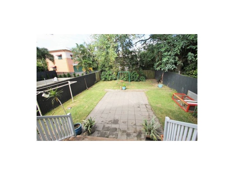 10 LINE STREET, Woolloongabba QLD 4102