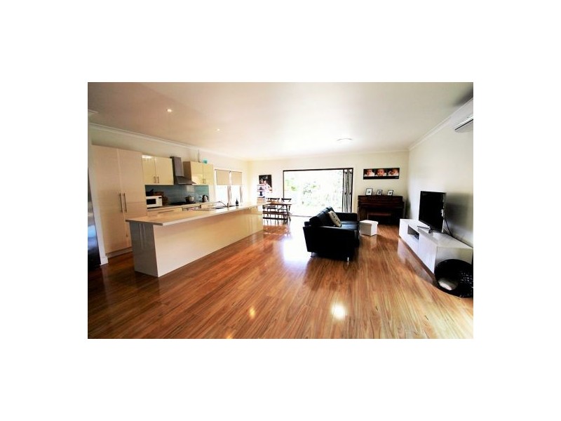 10 LINE STREET, Woolloongabba QLD 4102