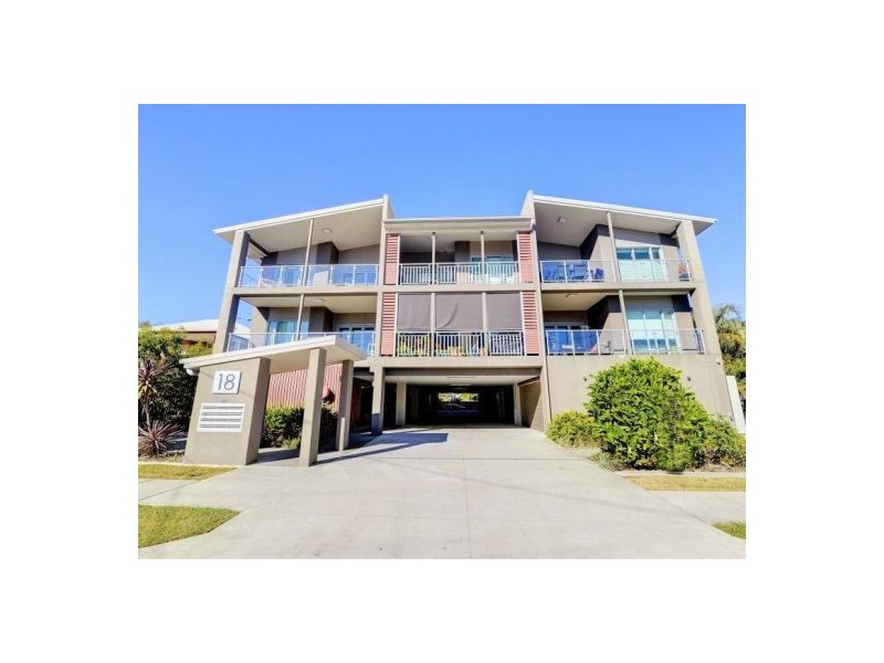 8/19 BARTON ROAD, Hawthorne QLD 4171