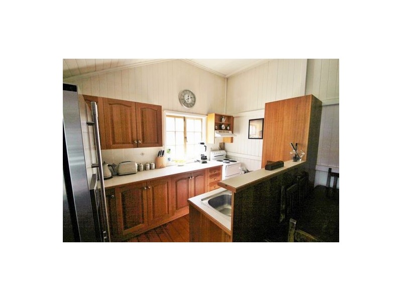 33 NORMAN STREET, East Brisbane QLD 4169