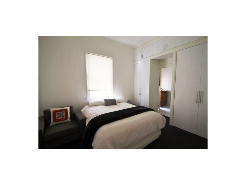 10. LINE STREET, Woolloongabba QLD 4102