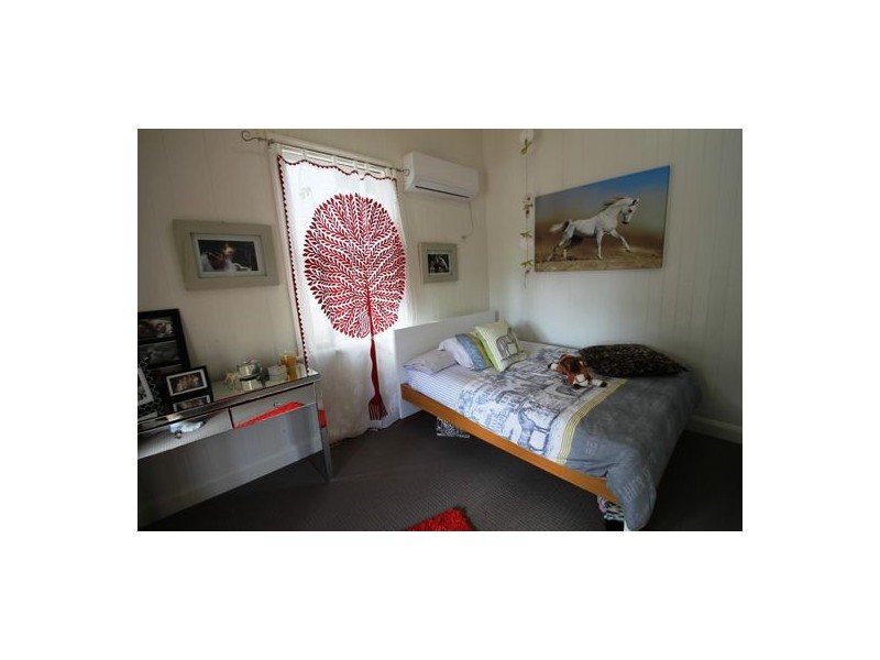 .10 LINE STREET, Woolloongabba QLD 4102
