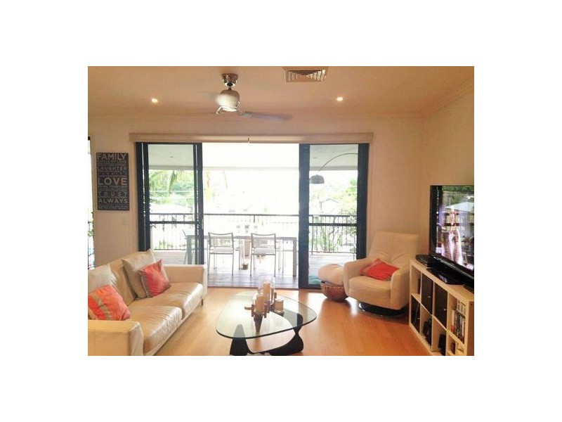 1/96 RAILWAY PARADE, Norman Park QLD 4170