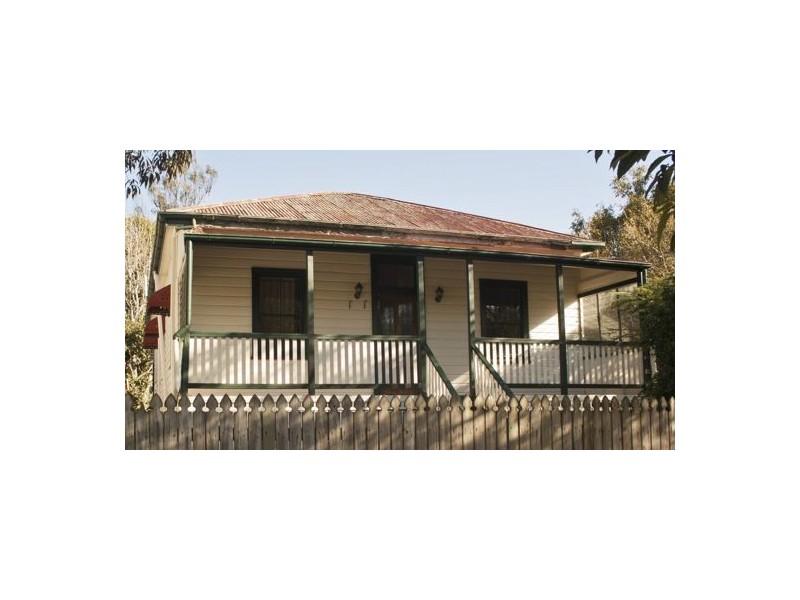 15 Witton Road, Indooroopilly QLD 4068