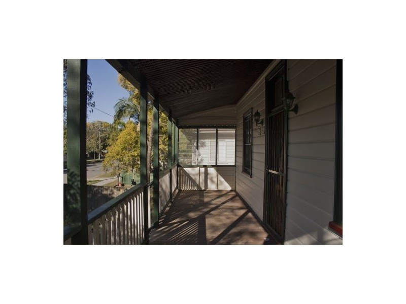 15 Witton Road, Indooroopilly QLD 4068