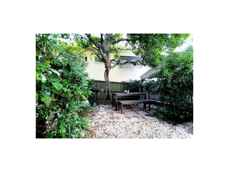 4.116 MOWBRAY TERRACE, East Brisbane QLD 4169