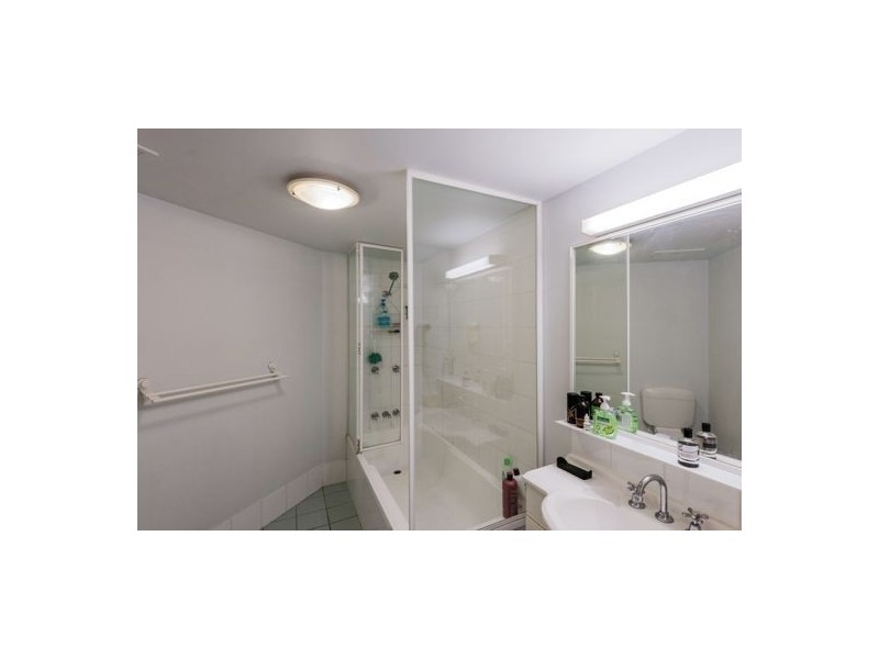 224/85 DEAKIN STREET, Kangaroo Point QLD 4169