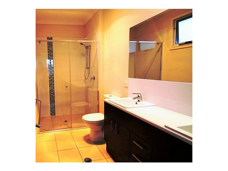 18. NOELA STREET, Coorparoo QLD 4151